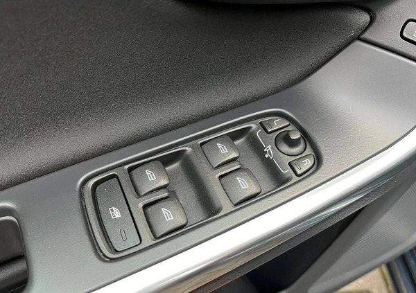 Volvo V60 cena 40900 przebieg: 200000, rok produkcji 2014 z Opole małe 562